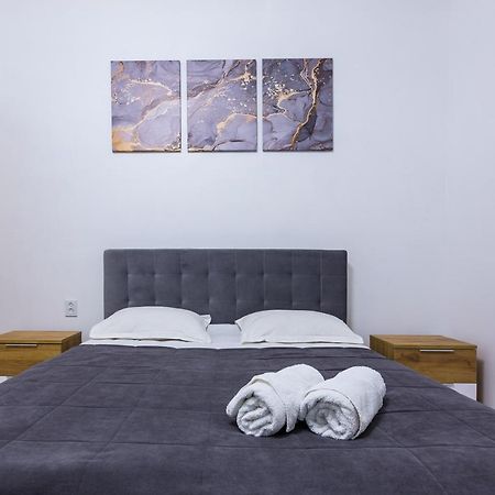 Vodna White Apartment ลวีฟ ภายนอก รูปภาพ